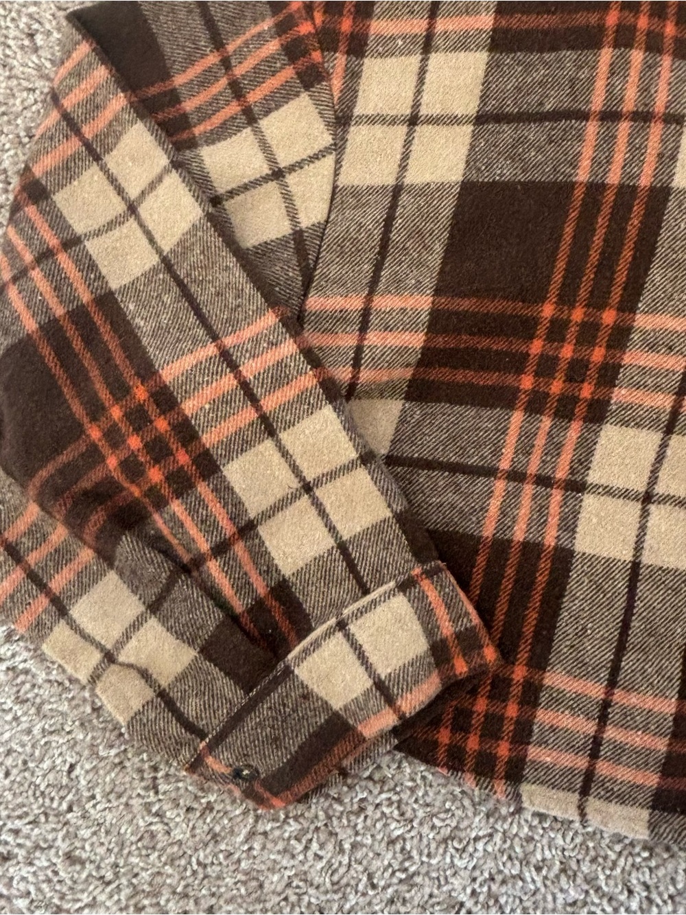 Cropped Plaid Button-Up Shacket - Picture 7 of 8